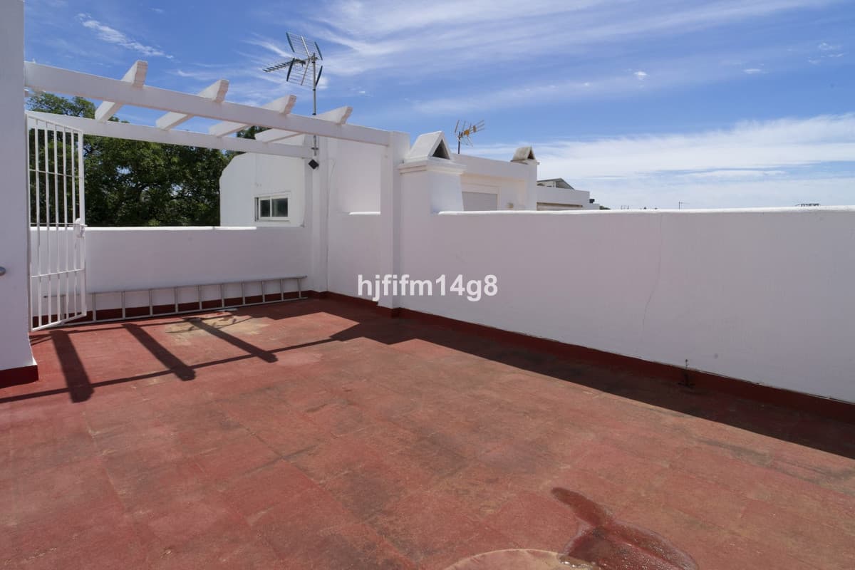 Townhouse in Reserva de Marbella — photo 5 of 10