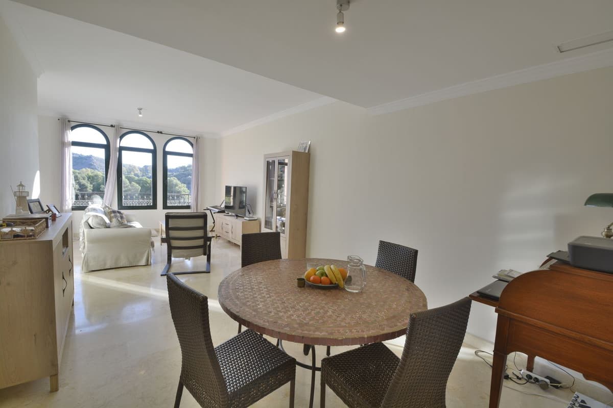 Ground Floor Apartment in Elviria — photo 2 of 10