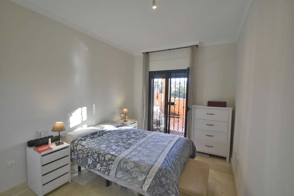 Ground Floor Apartment in Elviria — photo 10 of 10