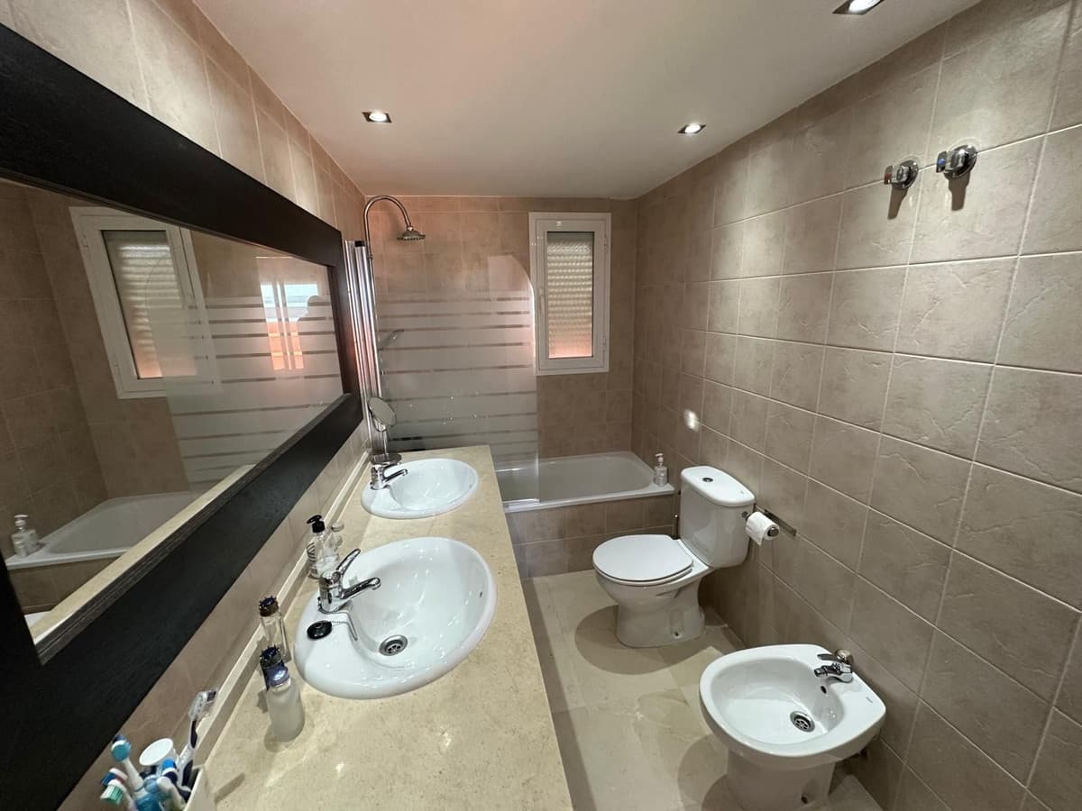 Penthouse Duplex in Casares Playa — photo 5 of 10