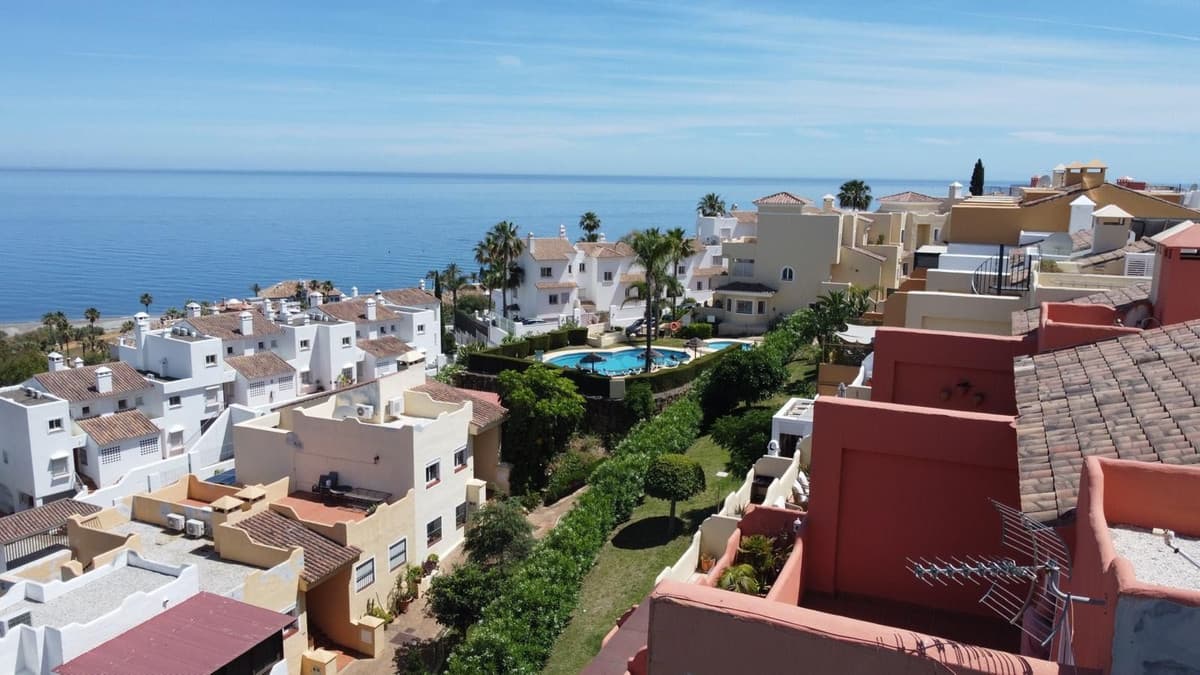 Penthouse Duplex in Casares Playa — photo 8 of 10