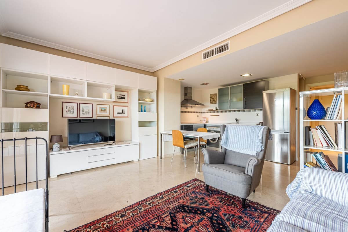 Middle Floor Apartment in Casares — photo 9 of 10