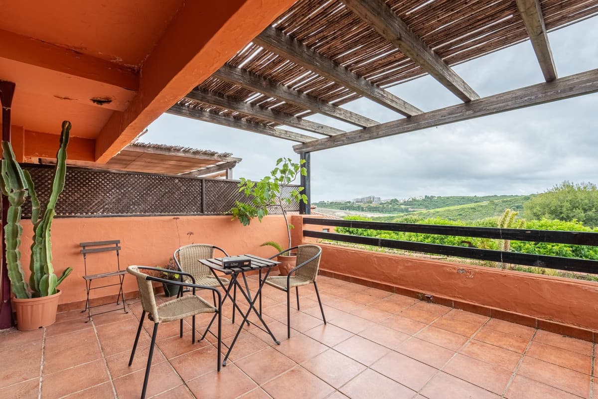 Middle Floor Apartment in Casares — photo 10 of 10