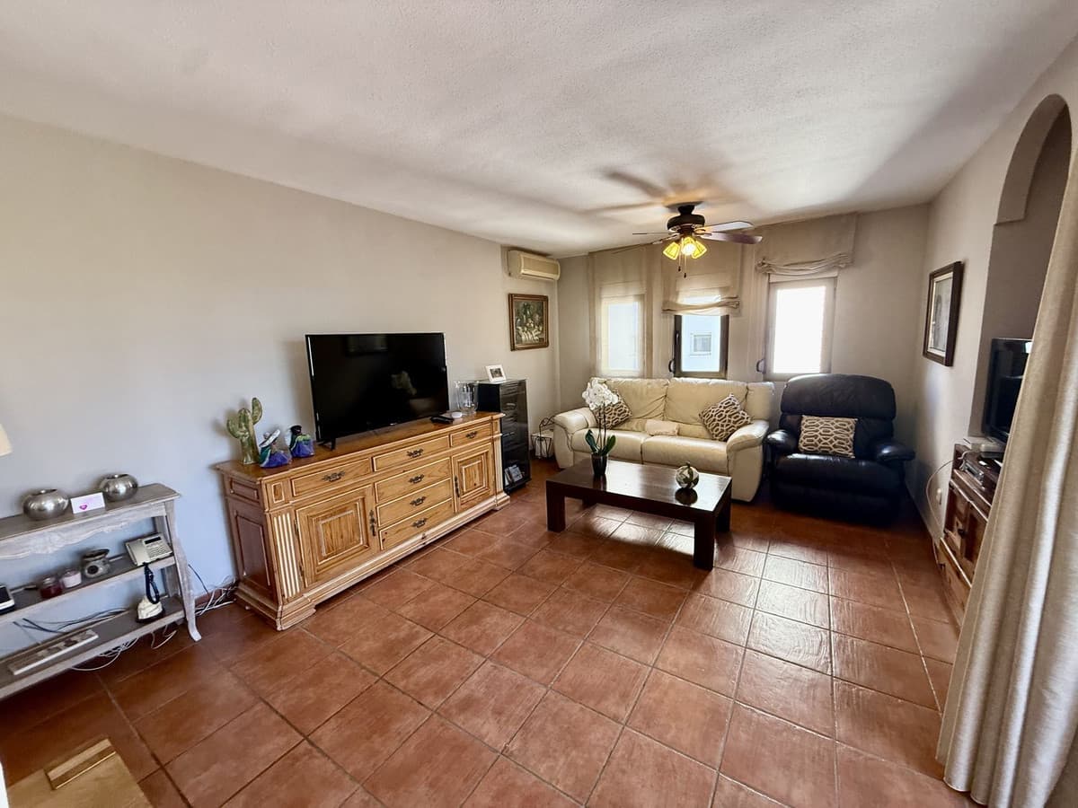 Middle Floor Apartment in Recinto Ferial — photo 10 of 10