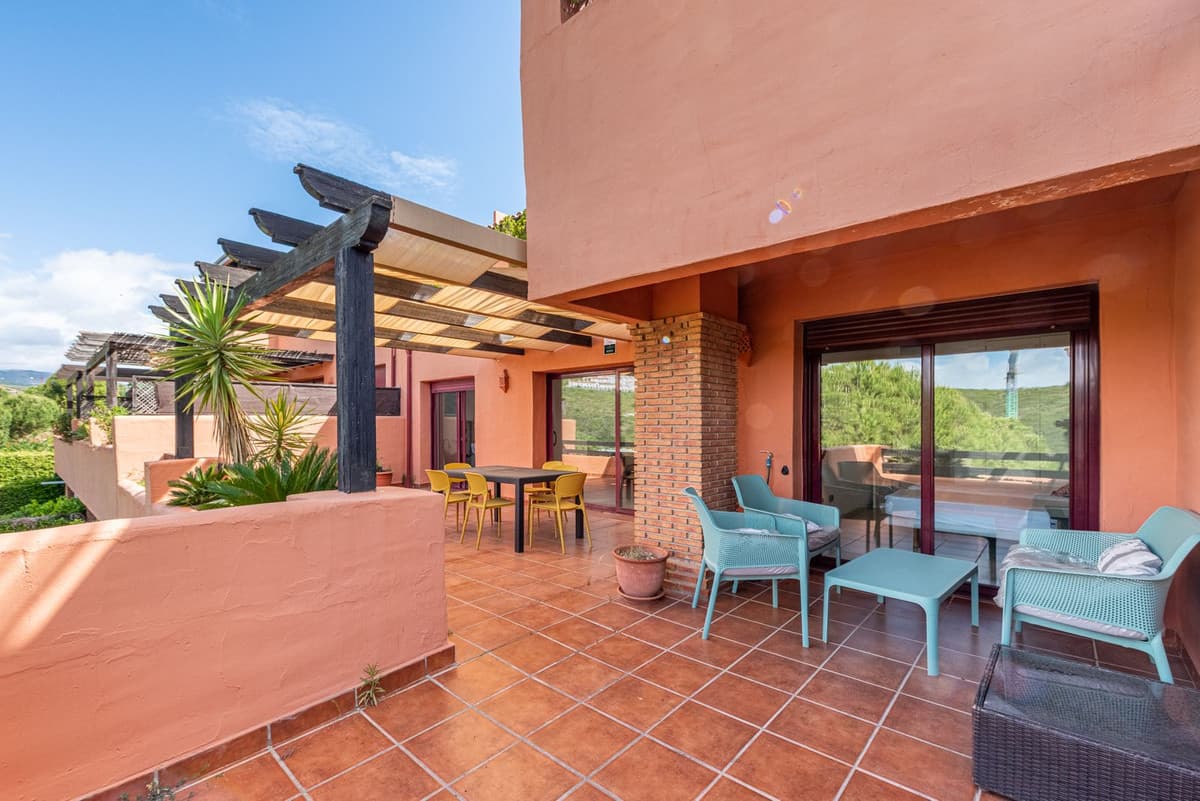 Middle Floor Apartment in Casares — photo 1 of 10