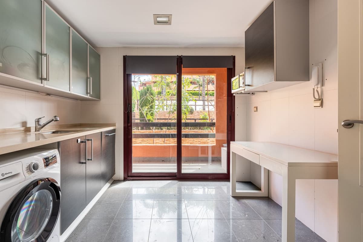 Middle Floor Apartment in Casares — photo 10 of 10