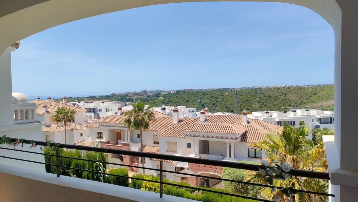 Middle Floor Apartment in Casares Playa — photo 5 of 10