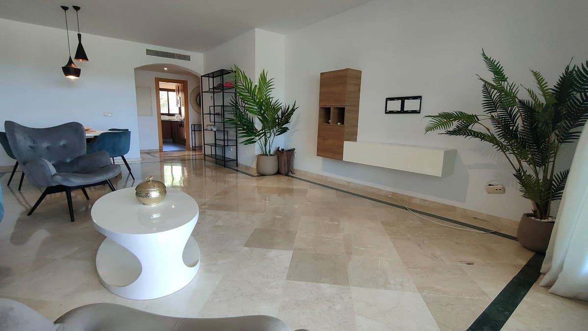 Middle Floor Apartment in Casares Playa — photo 8 of 10