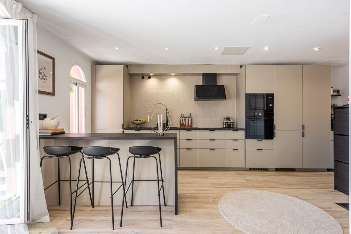 Middle Floor Apartment in La Duquesa — photo 10 of 10