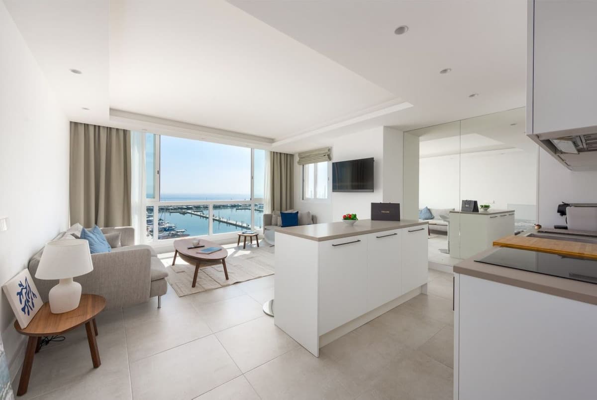 Penthouse in Puerto Banús — photo 3 of 10