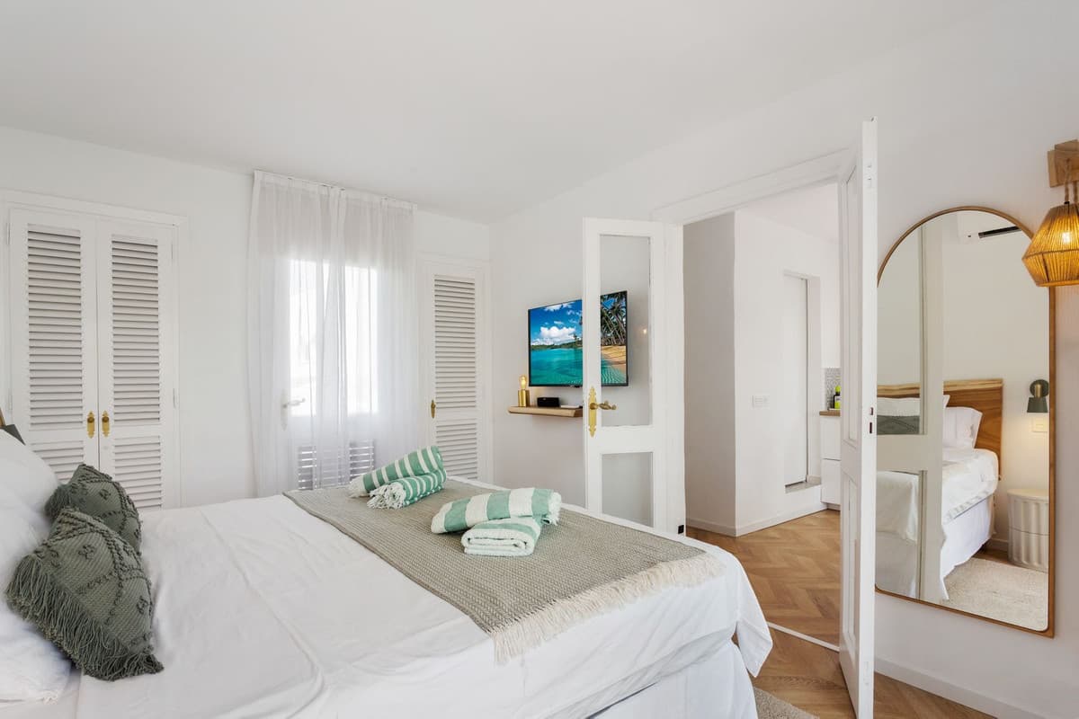Top Floor Apartment in New Golden Mile — photo 3 of 10