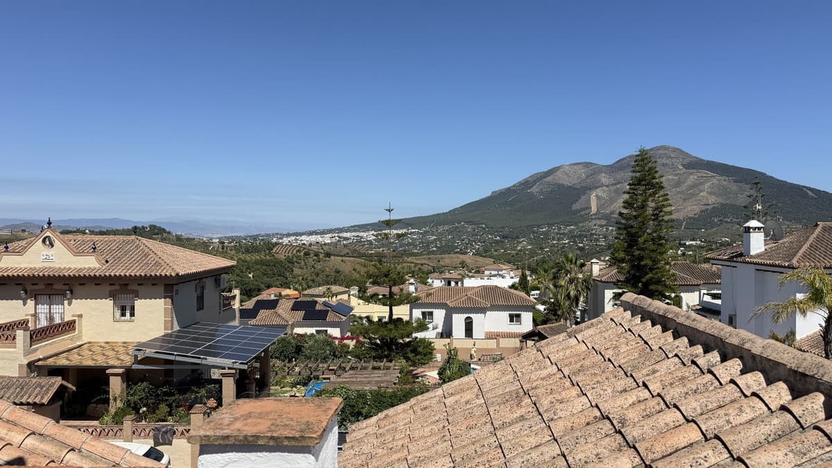 Detached Villa in Coín — photo 3 of 10