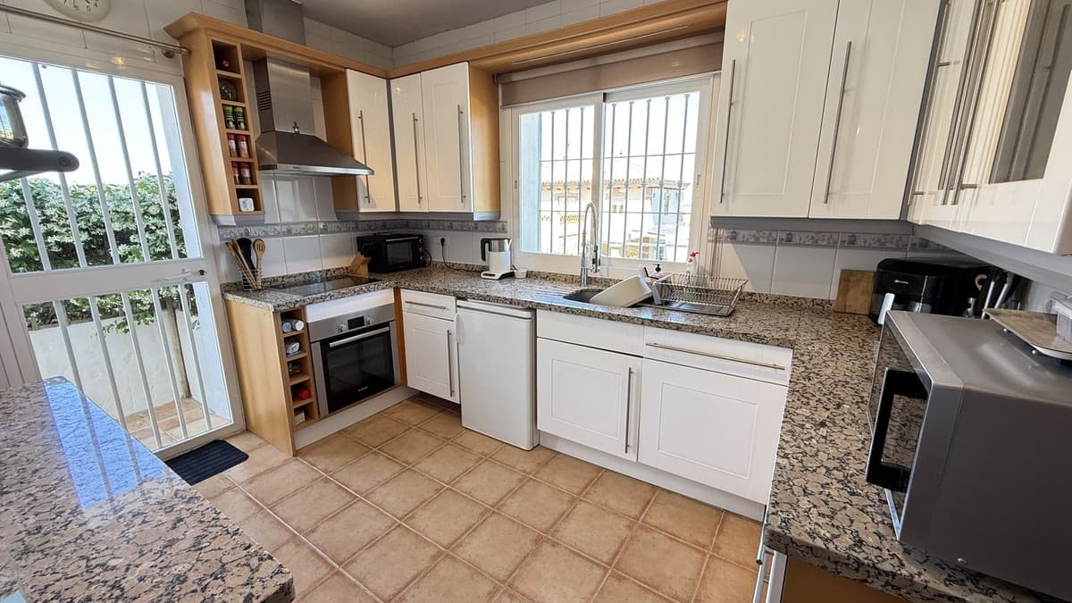 Detached Villa in Coín — photo 8 of 10