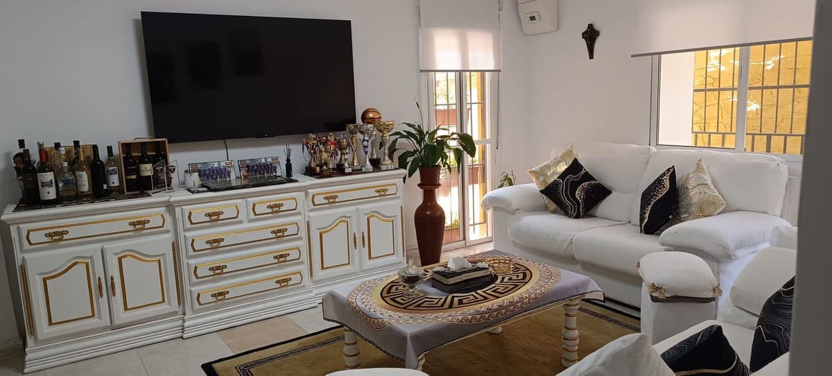 Ground Floor Apartment in Marbella — photo 4 of 10