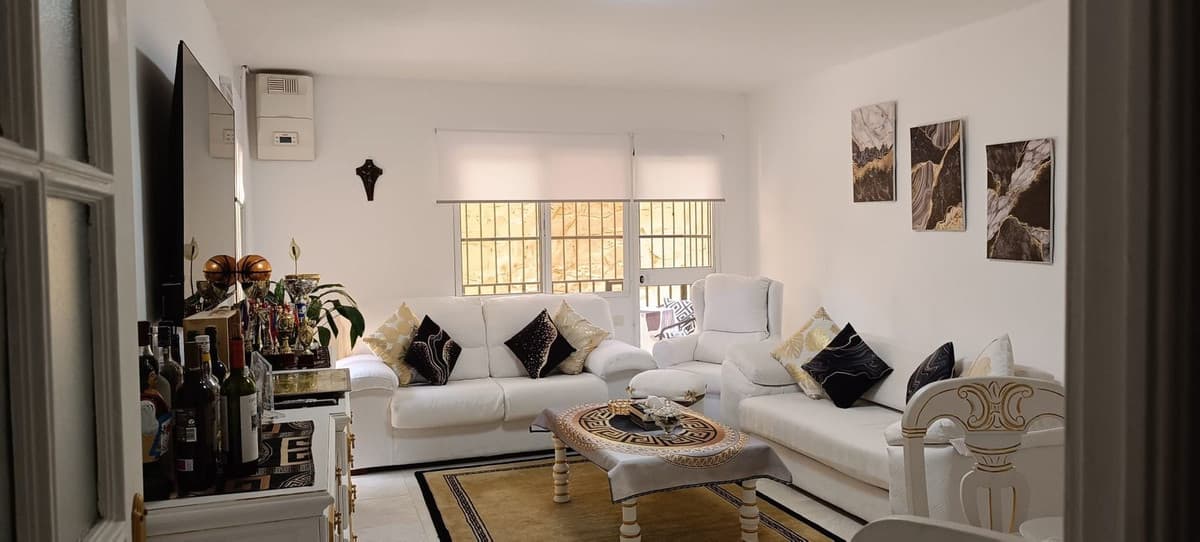 Ground Floor Apartment in Marbella — photo 5 of 10