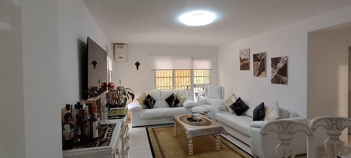 Ground Floor Apartment in Marbella — photo 7 of 10