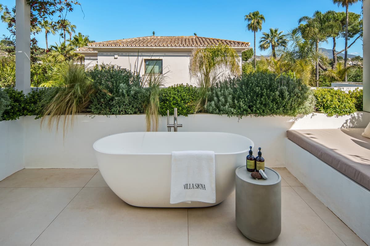Detached Villa in Nueva Andalucía — photo 5 of 10