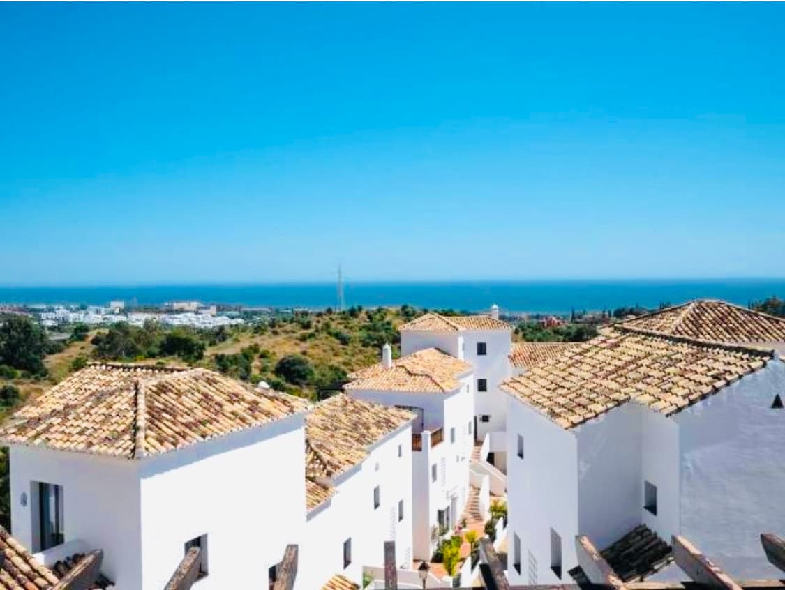 Townhouse in Marbella — photo 1 of 10