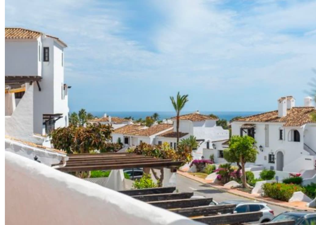 Townhouse in Marbella — photo 2 of 10