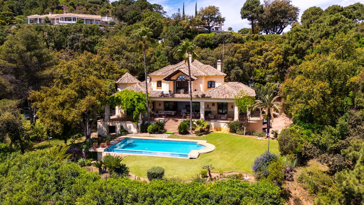 Detached Villa in La Zagaleta — photo 1 of 10