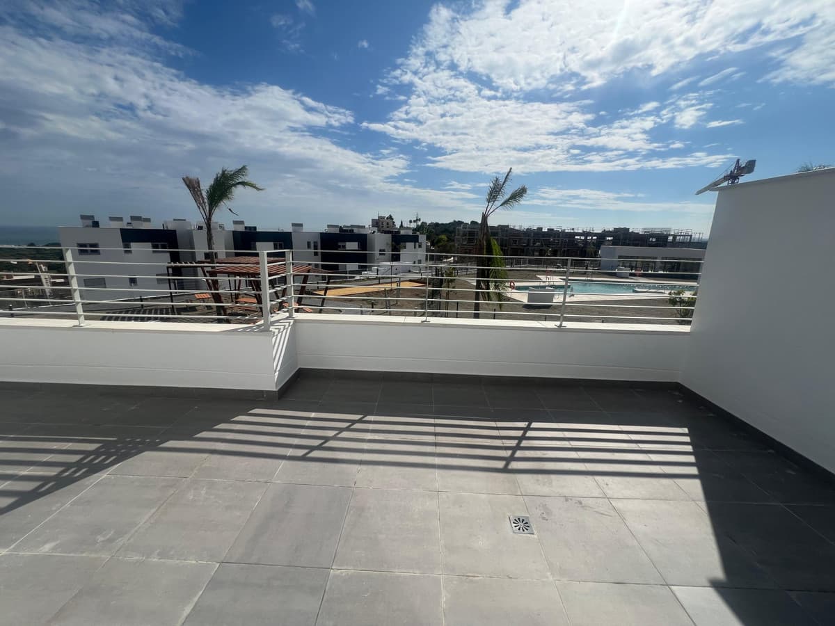 Middle Floor Apartment in Valle Romano — photo 9 of 10
