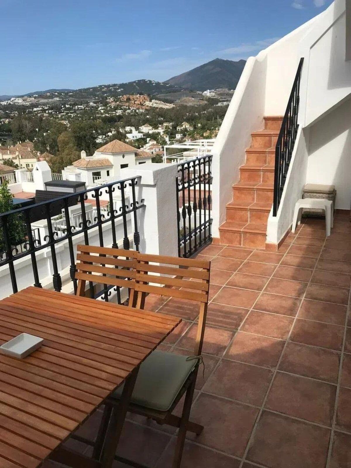 Townhouse in Nueva Andalucía — photo 10 of 10