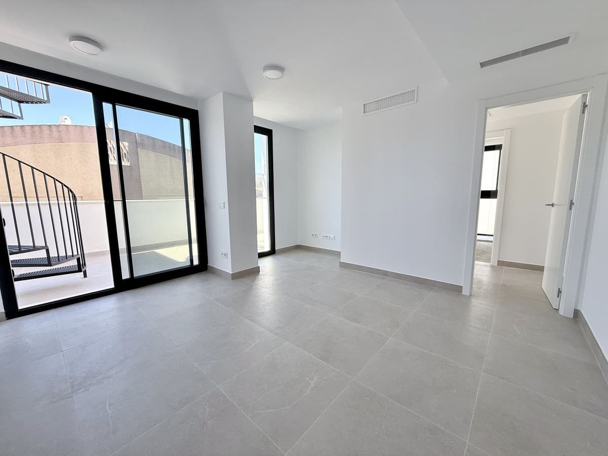 Penthouse in Estepona — photo 2 of 10