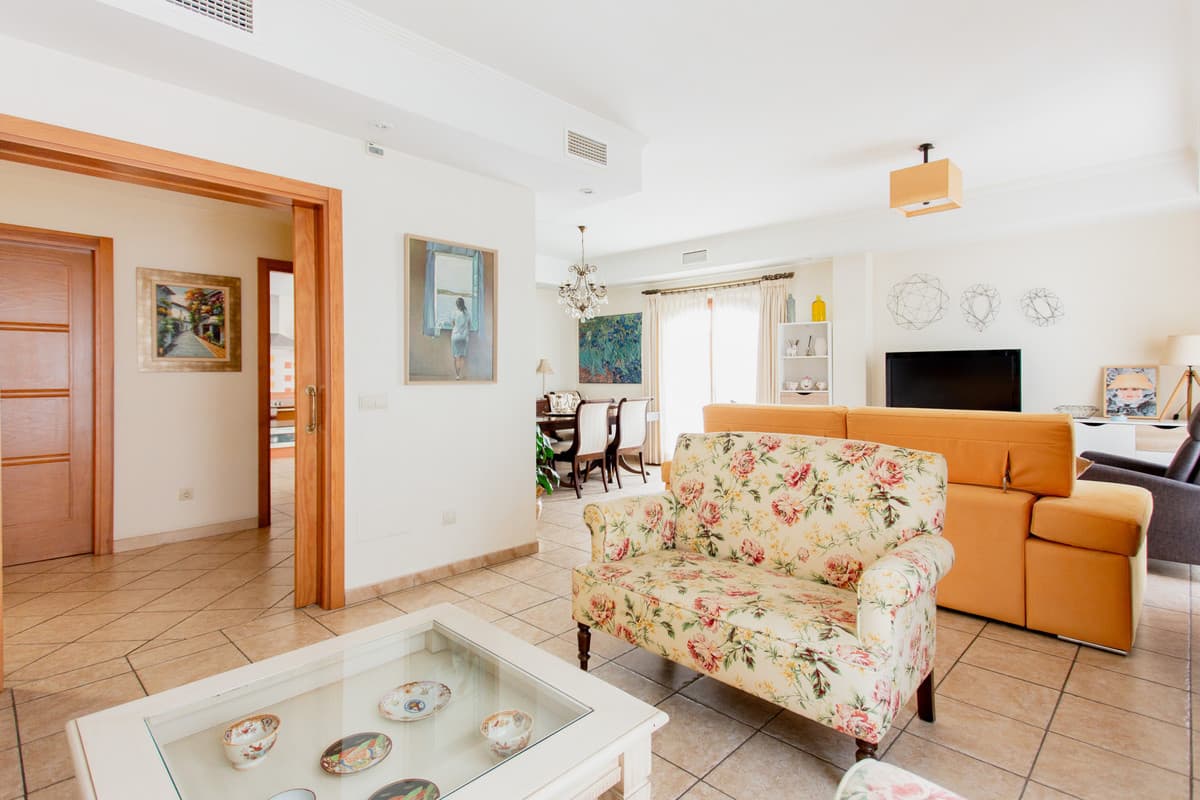 Townhouse in Estepona — photo 9 of 10