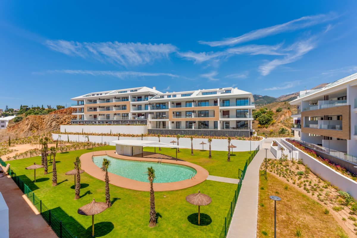 Middle Floor Apartment in Fuengirola — photo 1 of 10