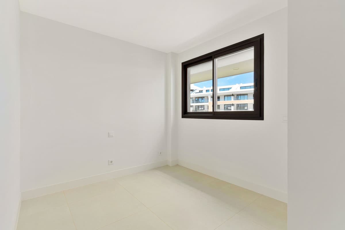 Middle Floor Apartment in Fuengirola — photo 9 of 10