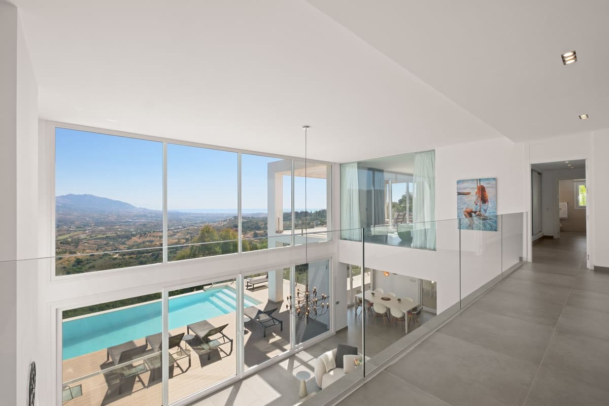 Detached Villa in La Mairena — photo 1 of 10