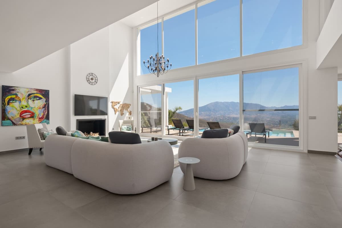 Detached Villa in La Mairena — photo 4 of 10