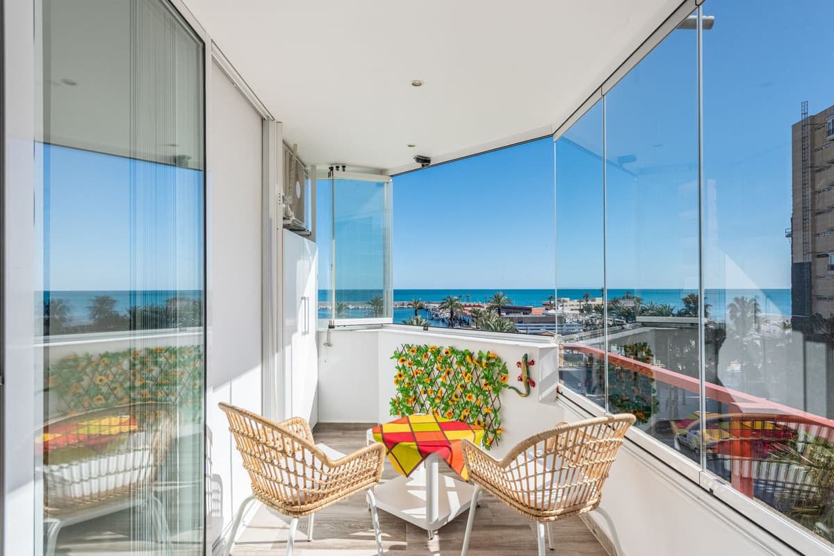 Middle Floor Apartment in Fuengirola — photo 1 of 10
