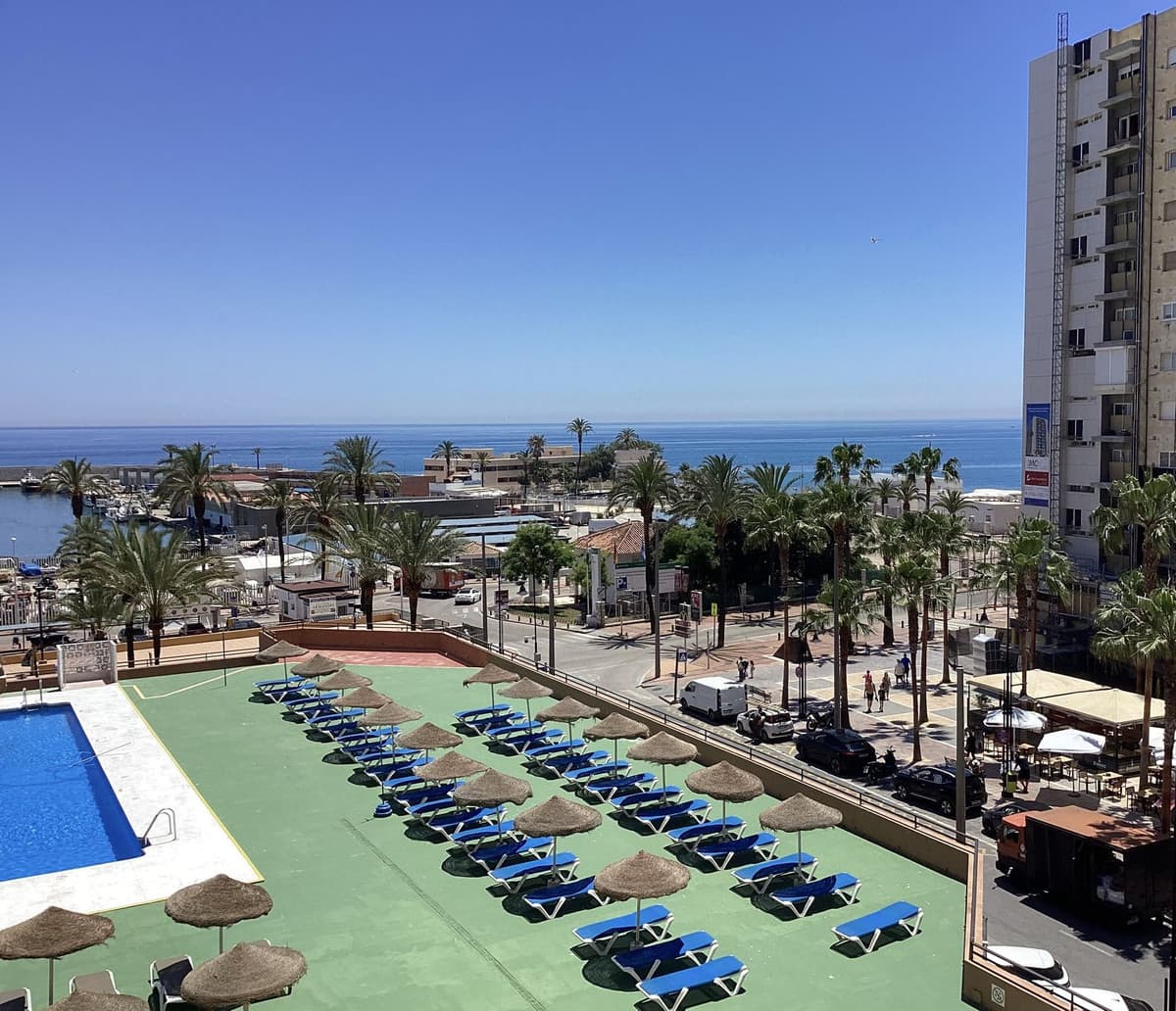 Middle Floor Apartment in Fuengirola — photo 9 of 10