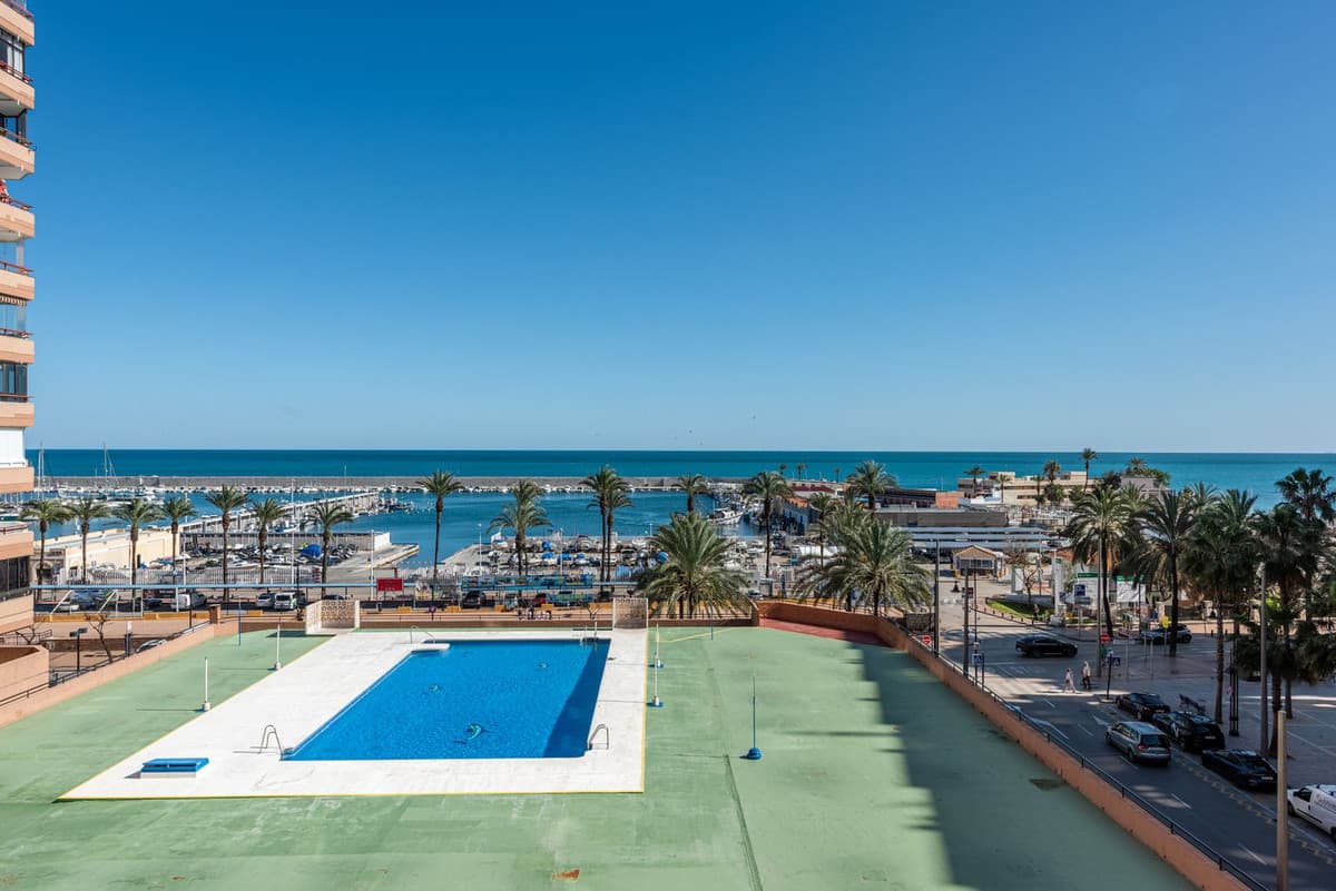 Middle Floor Apartment in Fuengirola — photo 10 of 10