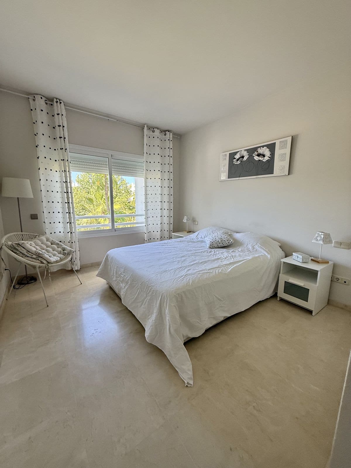 Middle Floor Apartment in Estepona — photo 10 of 10