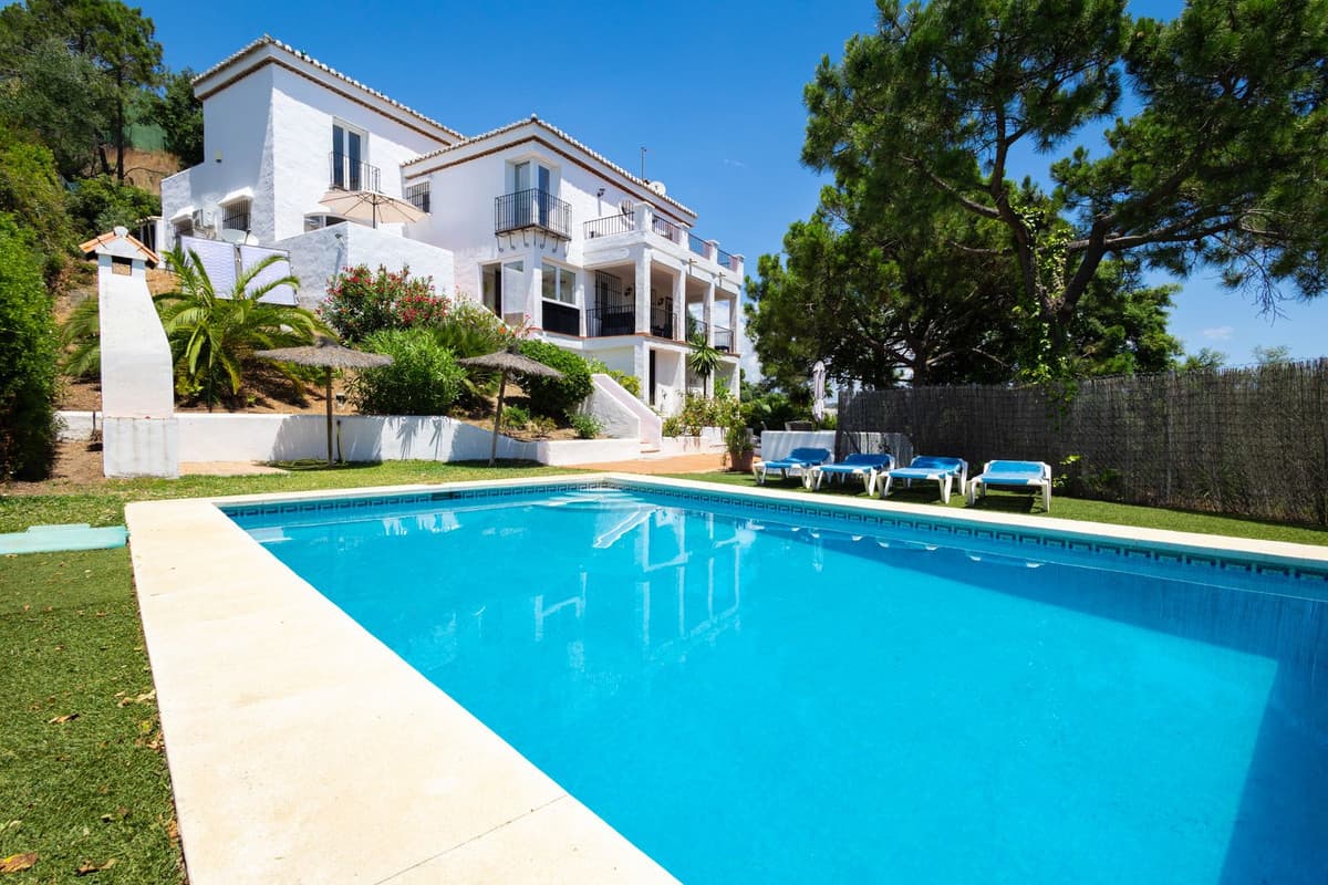 Detached Villa in Estepona — photo 2 of 10