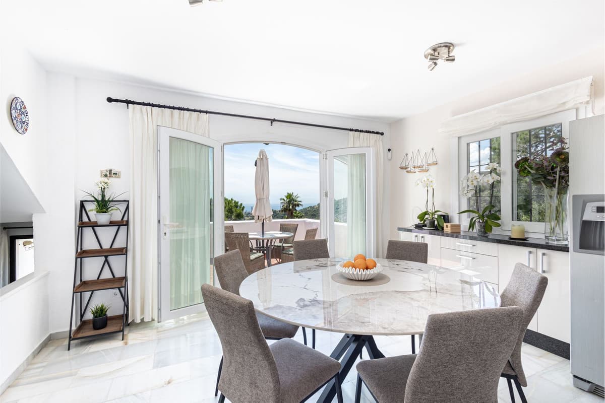 Detached Villa in Estepona — photo 9 of 10