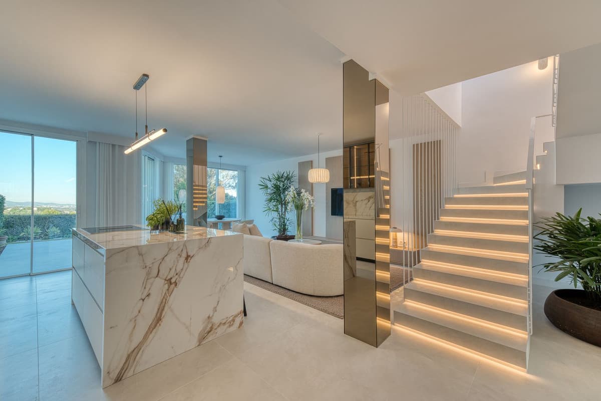 Townhouse in La Quinta — photo 2 of 10
