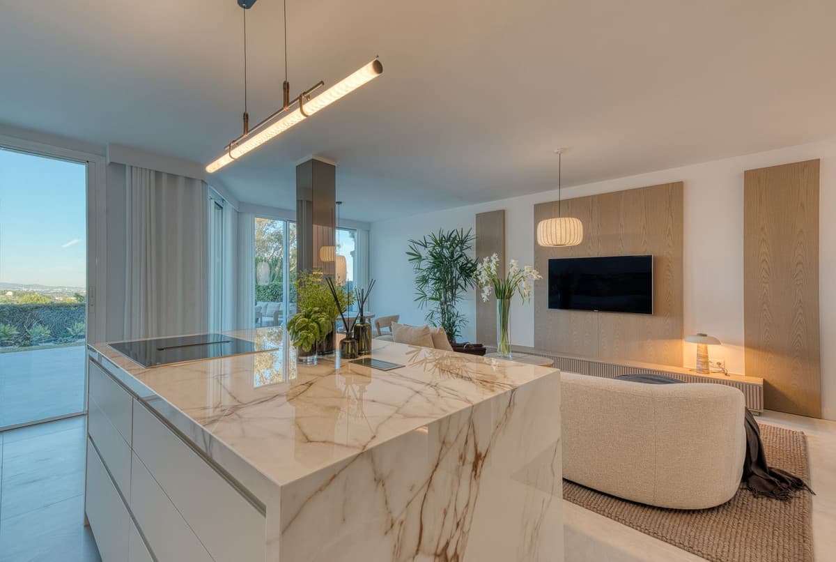 Townhouse in La Quinta — photo 3 of 10