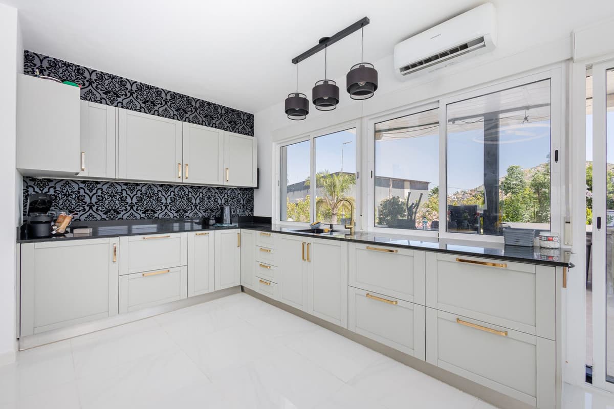 Detached Villa in Coín — photo 4 of 10