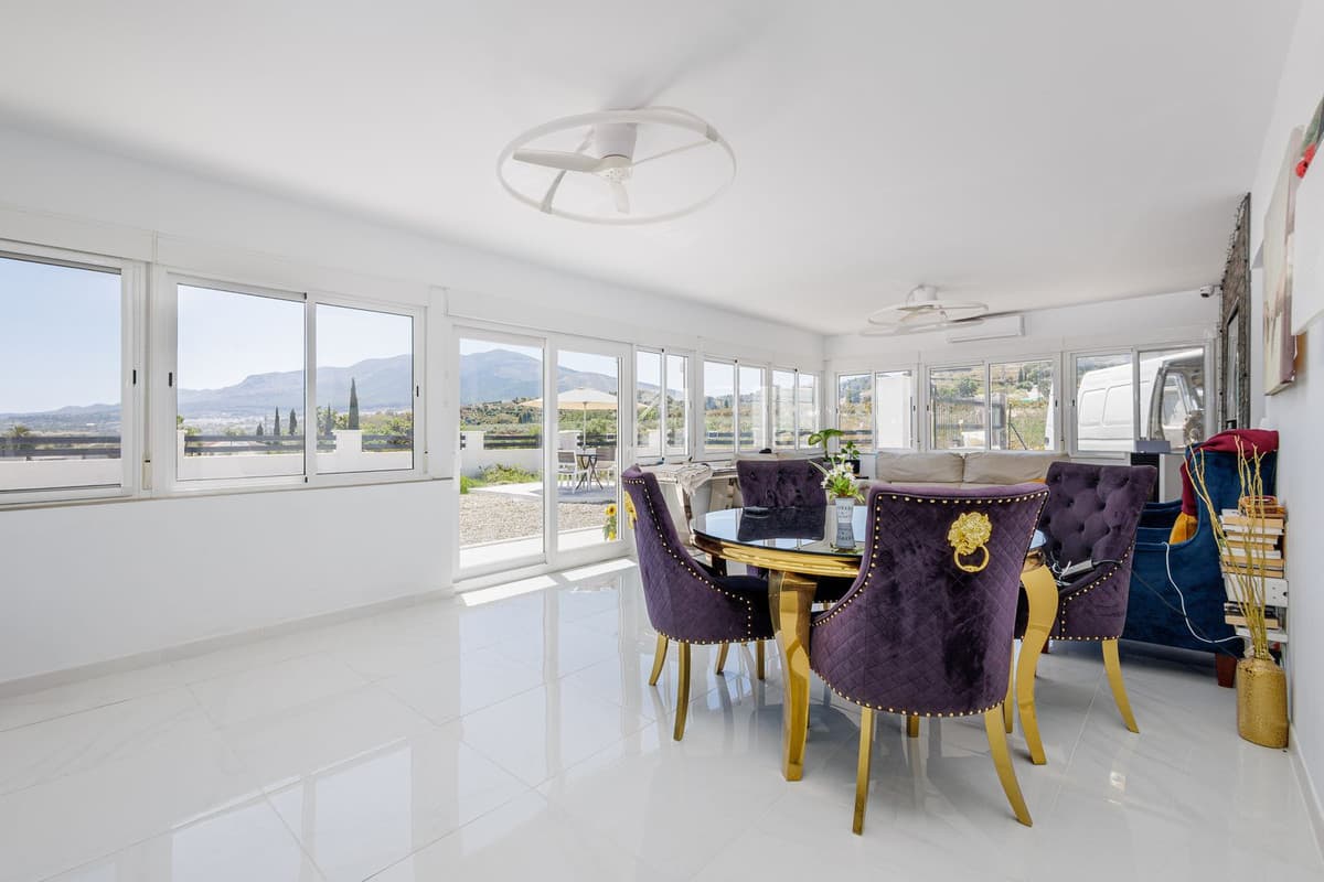 Detached Villa in Coín — photo 5 of 10