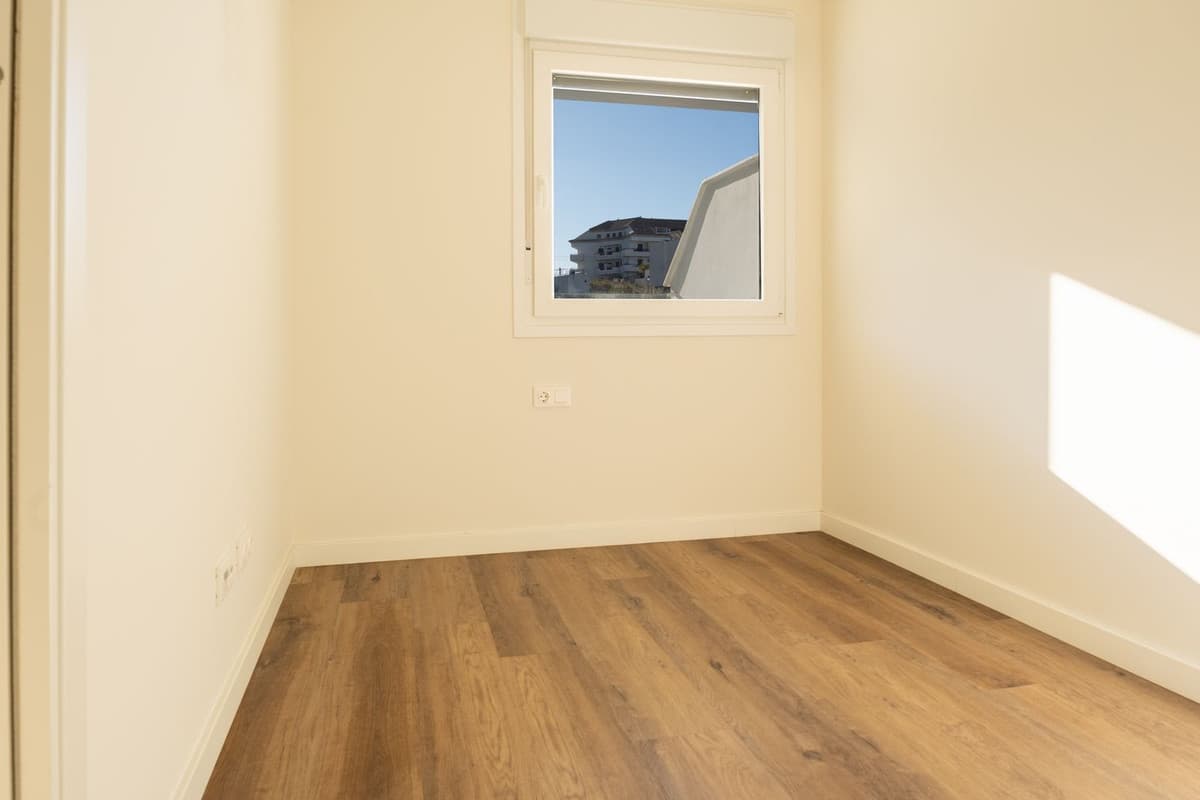 Middle Floor Apartment in Torreblanca — photo 9 of 10