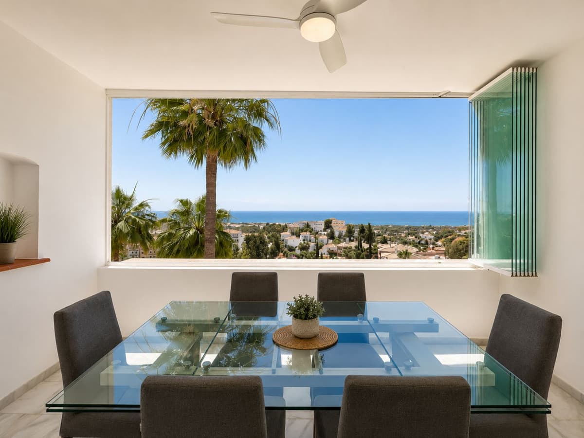 Penthouse Duplex in Calahonda — photo 3 of 10