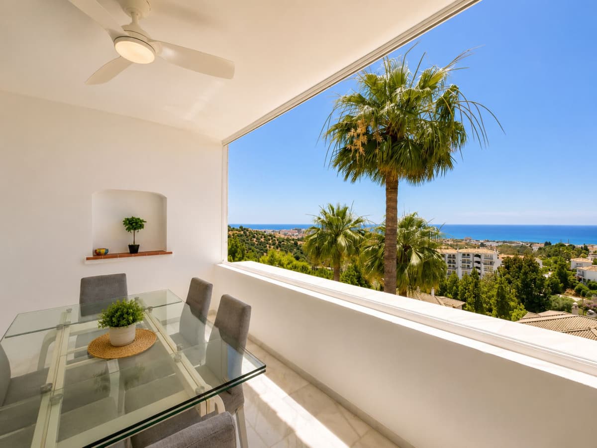 Penthouse Duplex in Calahonda — photo 4 of 10