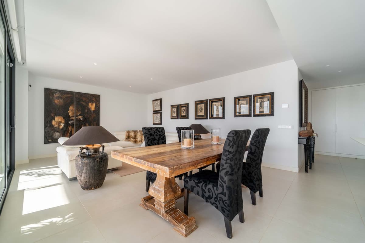 Ground Floor Apartment in Higueron — photo 8 of 10