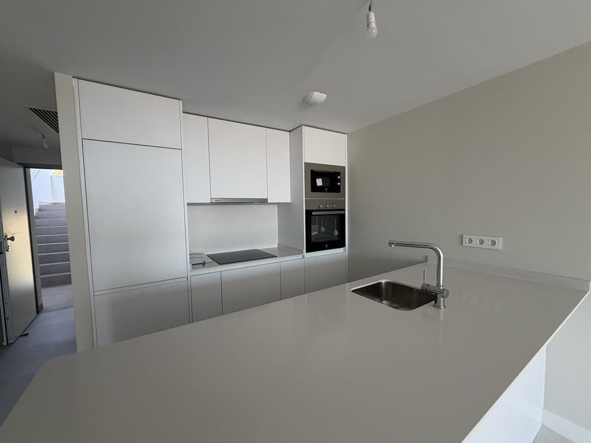 Middle Floor Apartment in La Duquesa — photo 3 of 10