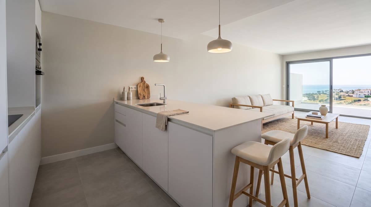 Middle Floor Apartment in La Duquesa — photo 5 of 10