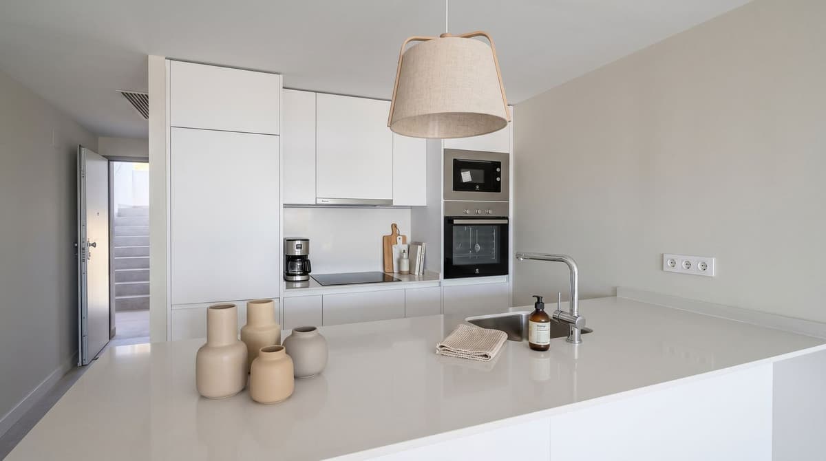 Middle Floor Apartment in La Duquesa — photo 6 of 10