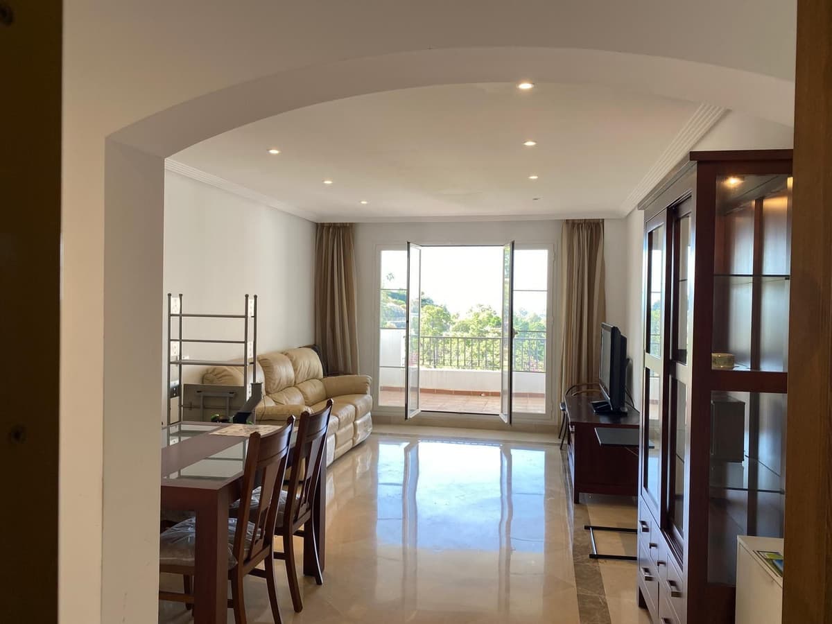 Middle Floor Apartment in Los Arqueros — photo 3 of 10